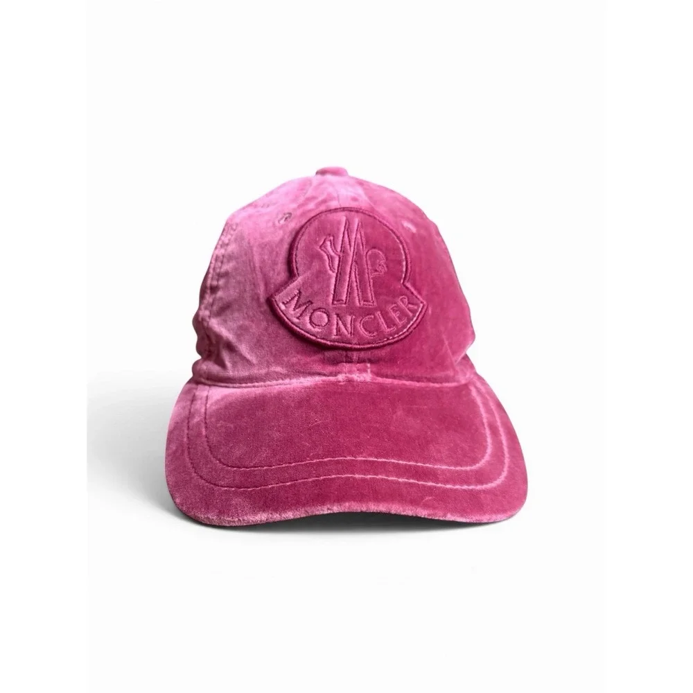 Moncler hat good